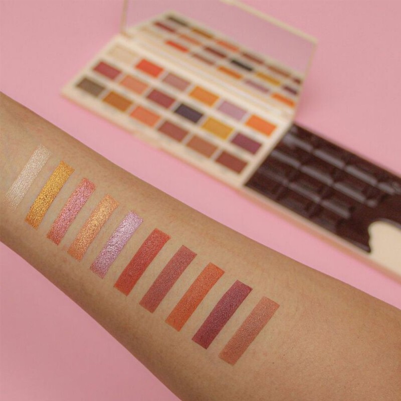 Revolution Chocolate Caramel Nudes Eyeshadow Palette