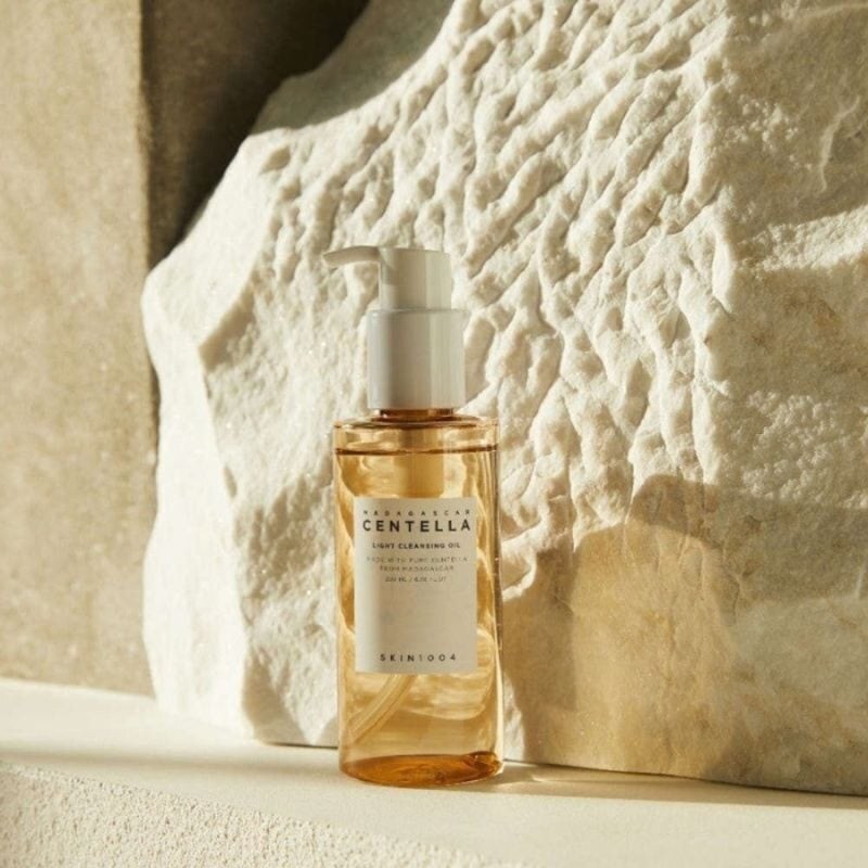Skin1004 Madagascar Centella Light Cleansing Oil 200ml - Λάδι Ντεμακιγιάζ & Καθαρισμού