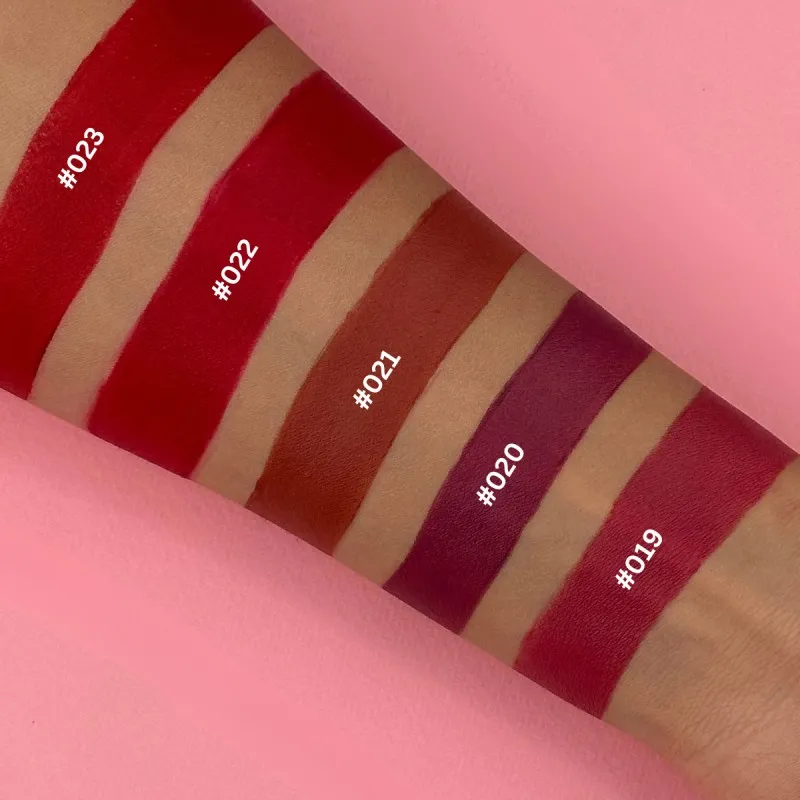 ELIXIR Matte Me Up Kissproof Lipstick 3g #023 (PASSION RED)